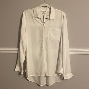 White button down blouse from Beachlunchlounge in size L/G
